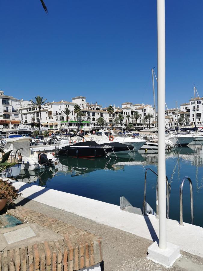 Marina Del Castillo, Duquesa Beachfront Apartment Manilva Exteriör bild